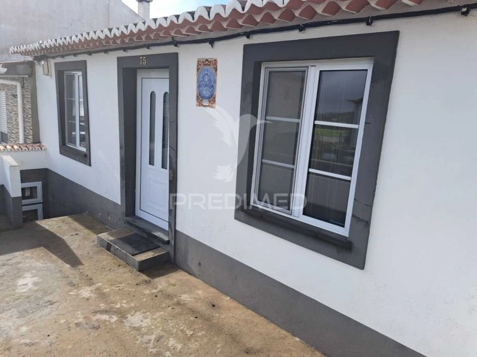 Moradia T3 para Venda em Angra (Santa Luzia) Foto 2