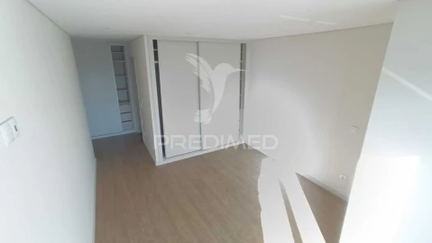 Apartamento T4 para Venda em Cedofeita, Santo Ildefonso, Sé, Miragaia, São Nicolau e Vitória