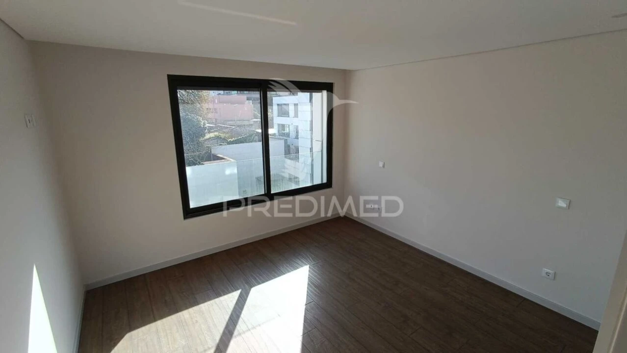 Apartamento T3 para Venda em Cedofeita, Santo Ildefonso, Sé, Miragaia, São Nicolau e Vitória Foto 28