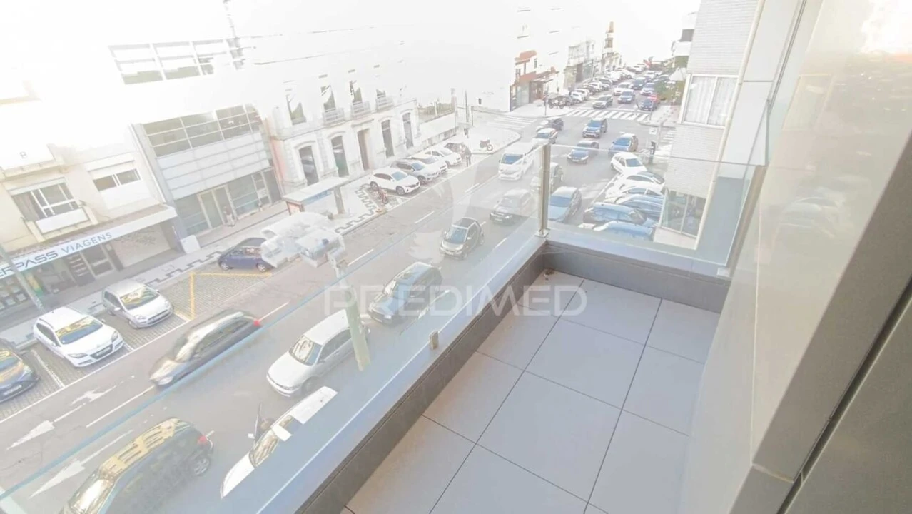 Apartamento T3 para Venda em Cedofeita, Santo Ildefonso, Sé, Miragaia, São Nicolau e Vitória Foto 2