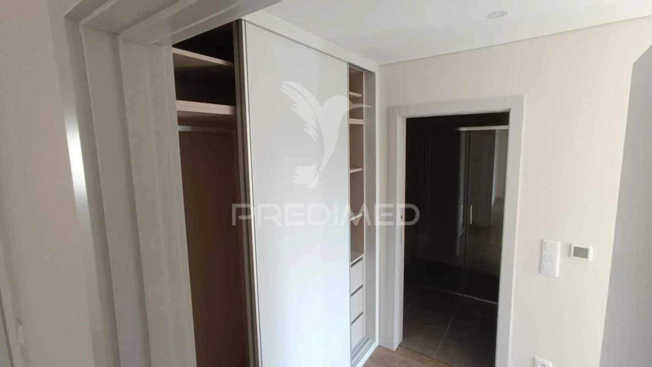Apartamento T3 para Venda em Cedofeita, Santo Ildefonso, Sé, Miragaia, São Nicolau e Vitória Foto 26