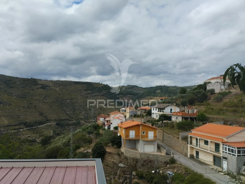 Moradia T2 para Venda em Poiares e Canelas Foto 2