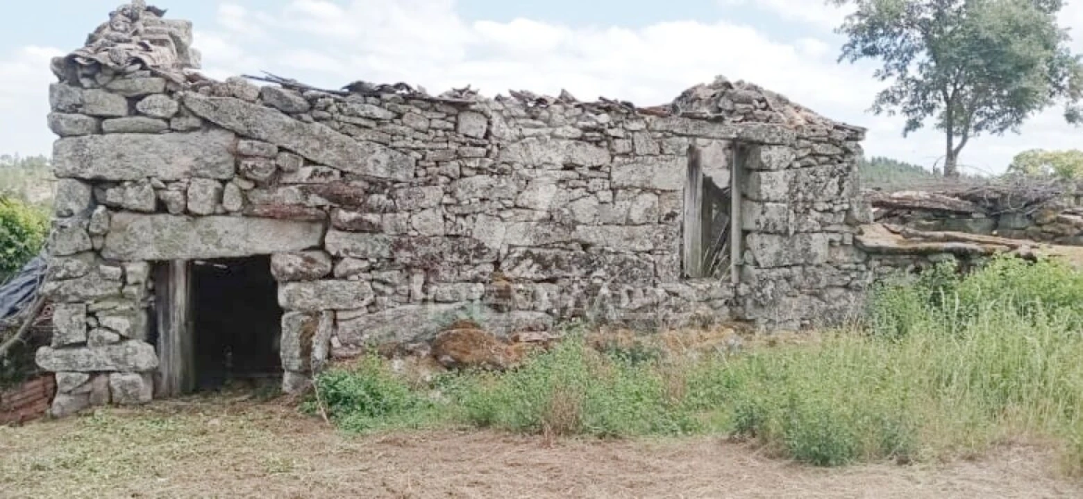 Moradia T3 para Venda em Carva e Vilares Foto 1