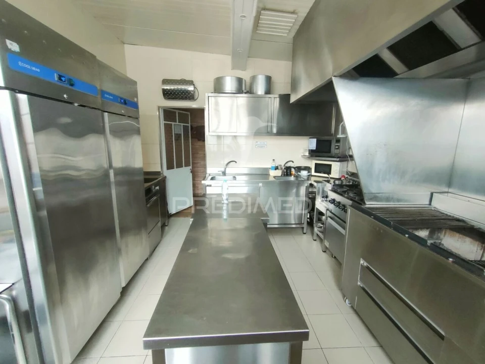 Loja para Venda em Alcanhões Foto 13