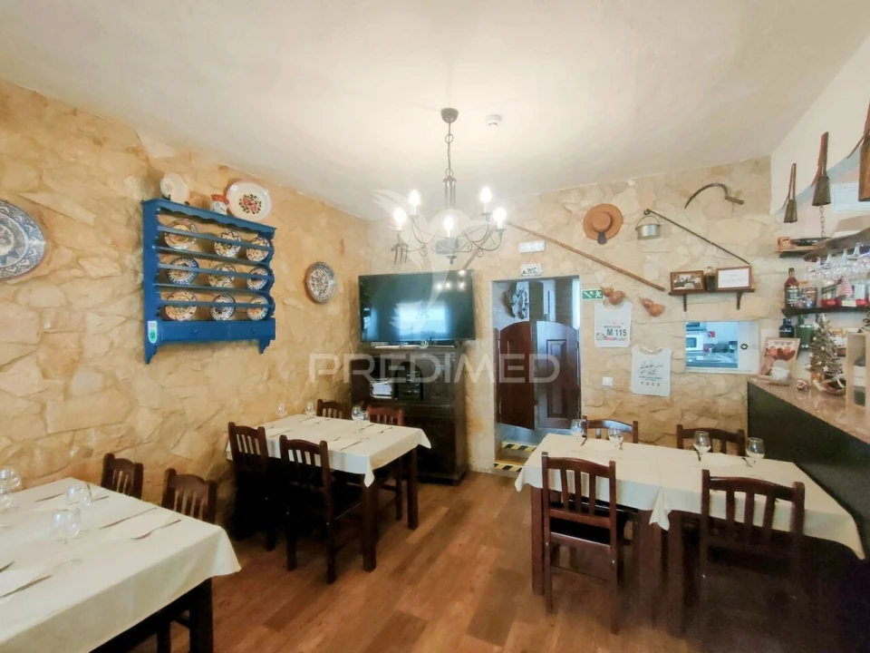 Loja para Venda em Alcanhões Foto 7