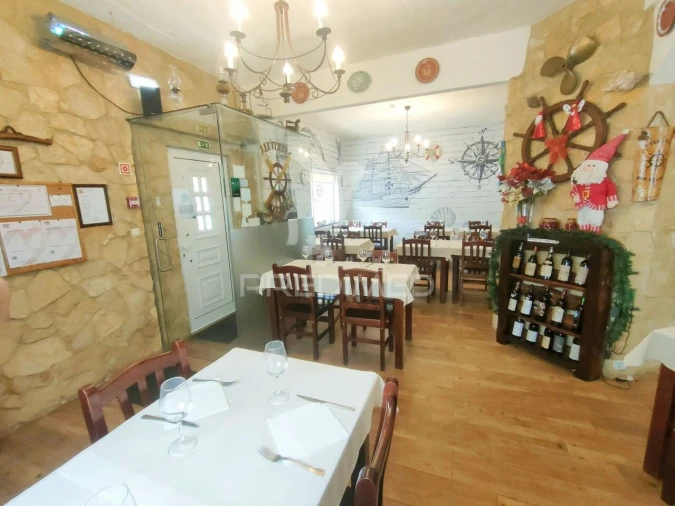 Loja para Venda em Alcanhões Foto 3