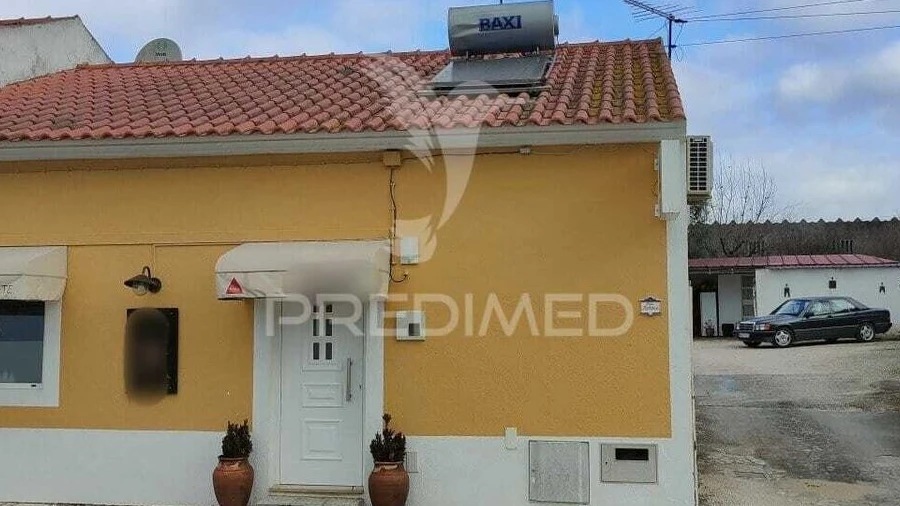 Loja para Venda em Alcanhões