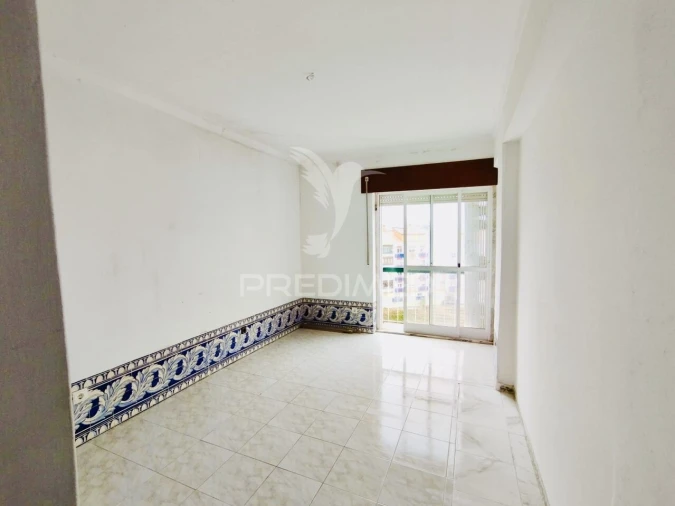 Apartamento T2 para Venda em Agualva e Mira-Sintra Foto 5