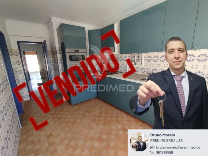 Apartamento T2 para Venda em Agualva e Mira-Sintra Foto 1