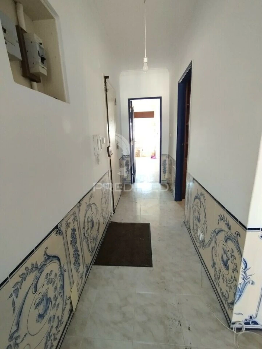 Apartamento T2 para Venda em Agualva e Mira-Sintra Foto 10