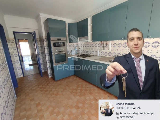 Apartamento T2 para Venda em Agualva e Mira-Sintra Foto 14