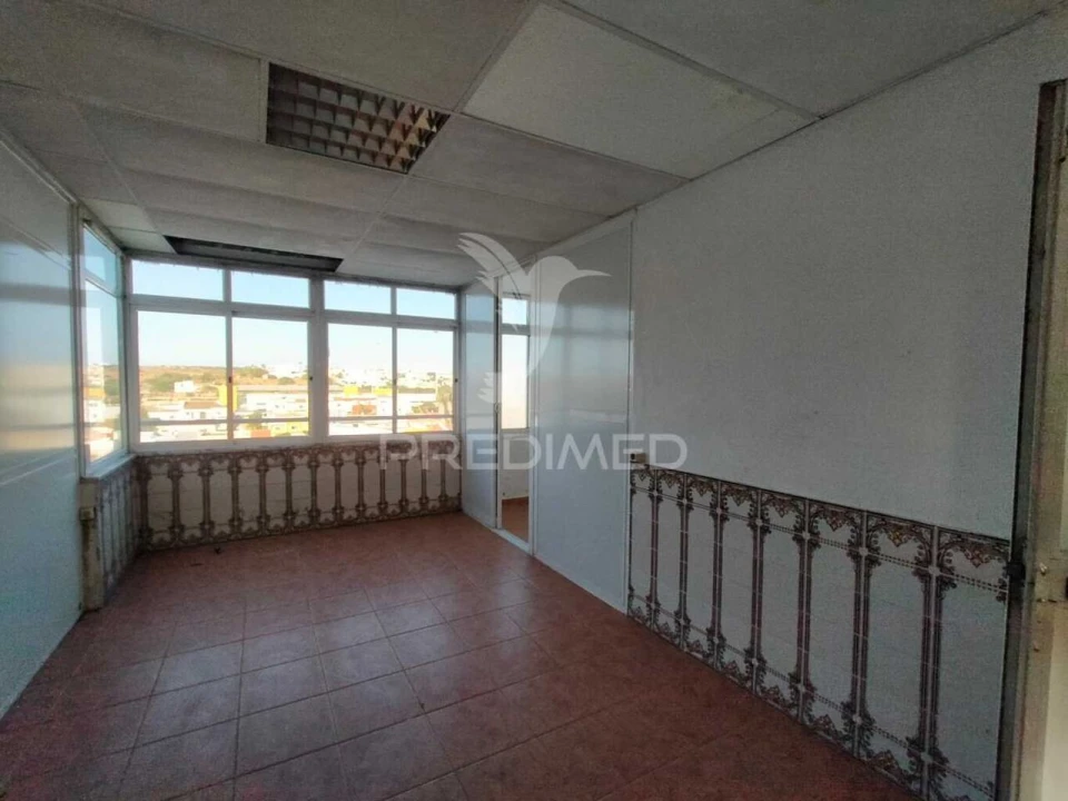Apartamento T3 para Venda em Estômbar e Parchal Foto 20