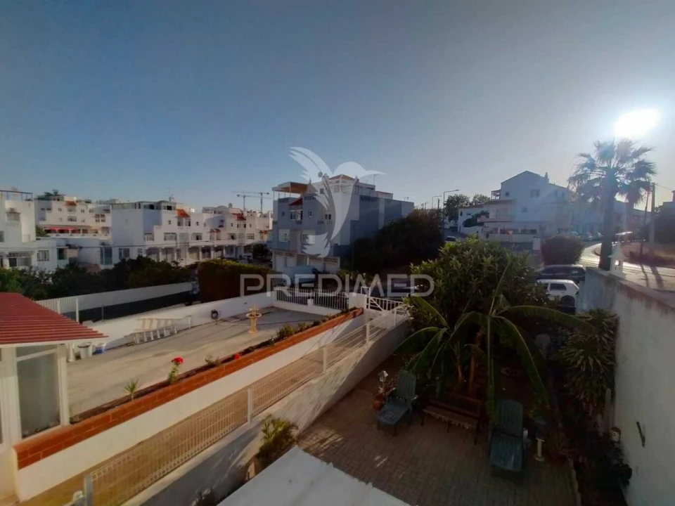 Apartamento T3 para Venda em Estômbar e Parchal Foto 1