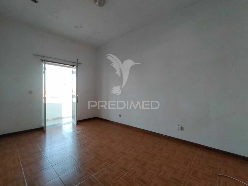 Apartamento T3 para Venda em Estômbar e Parchal Foto 8