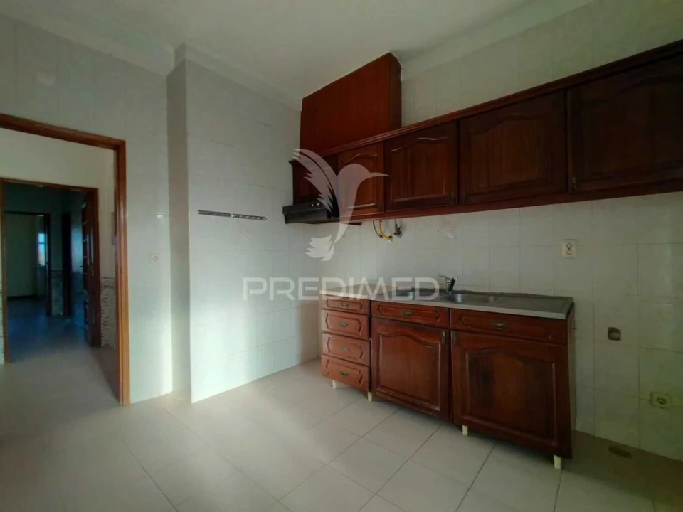 Apartamento T3 para Venda em Estômbar e Parchal Foto 14