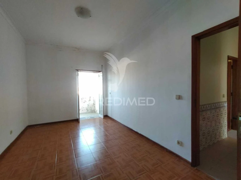 Apartamento T3 para Venda em Estômbar e Parchal Foto 11