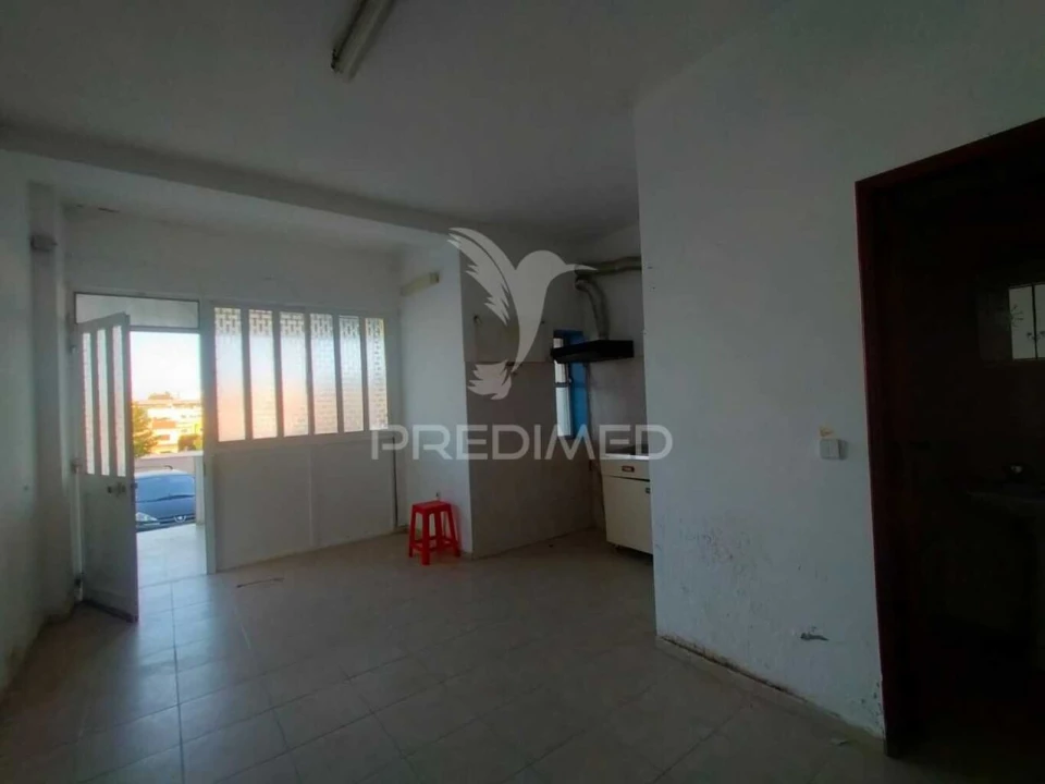 Apartamento T3 para Venda em Estômbar e Parchal Foto 29