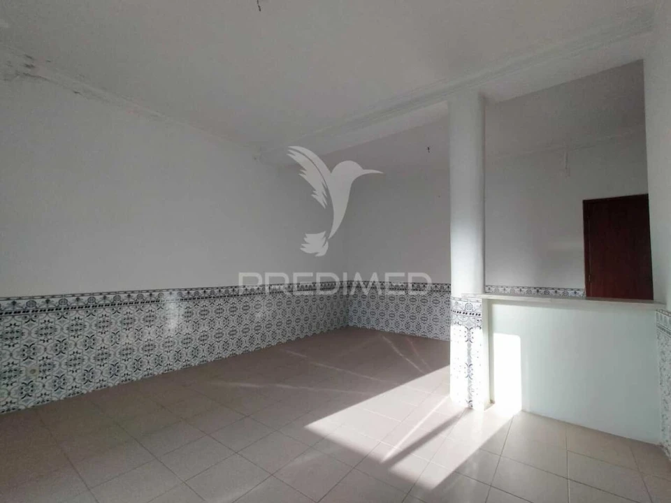 Apartamento T3 para Venda em Estômbar e Parchal Foto 4
