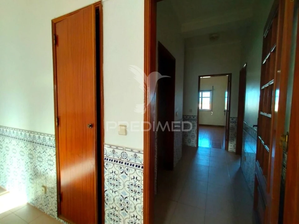 Apartamento T3 para Venda em Estômbar e Parchal Foto 13