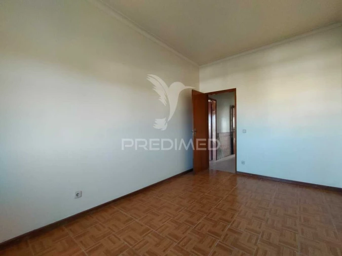 Apartamento T3 para Venda em Estômbar e Parchal Foto 10