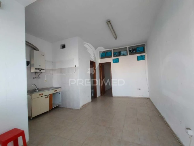 Apartamento T3 para Venda em Estômbar e Parchal Foto 31