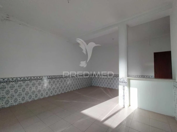 Apartamento T3 para Venda em Estômbar e Parchal Foto 4