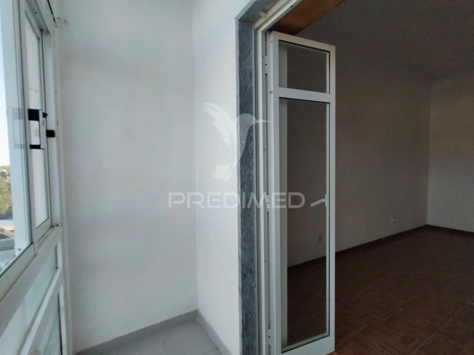 Apartamento T3 para Venda em Estômbar e Parchal Foto 17