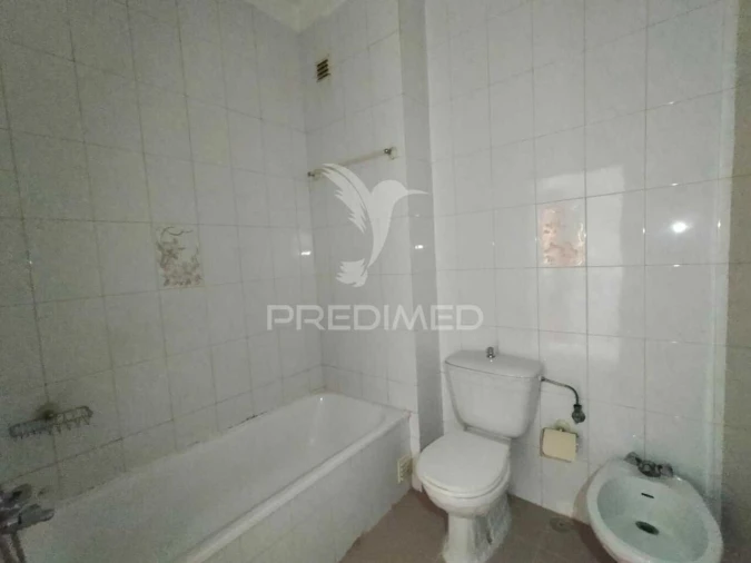 Apartamento T3 para Venda em Estômbar e Parchal Foto 7