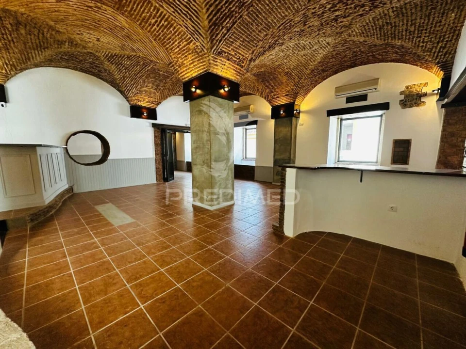 Loja para Arrendamento em Caia, São Pedro e Alcáçova Foto 5