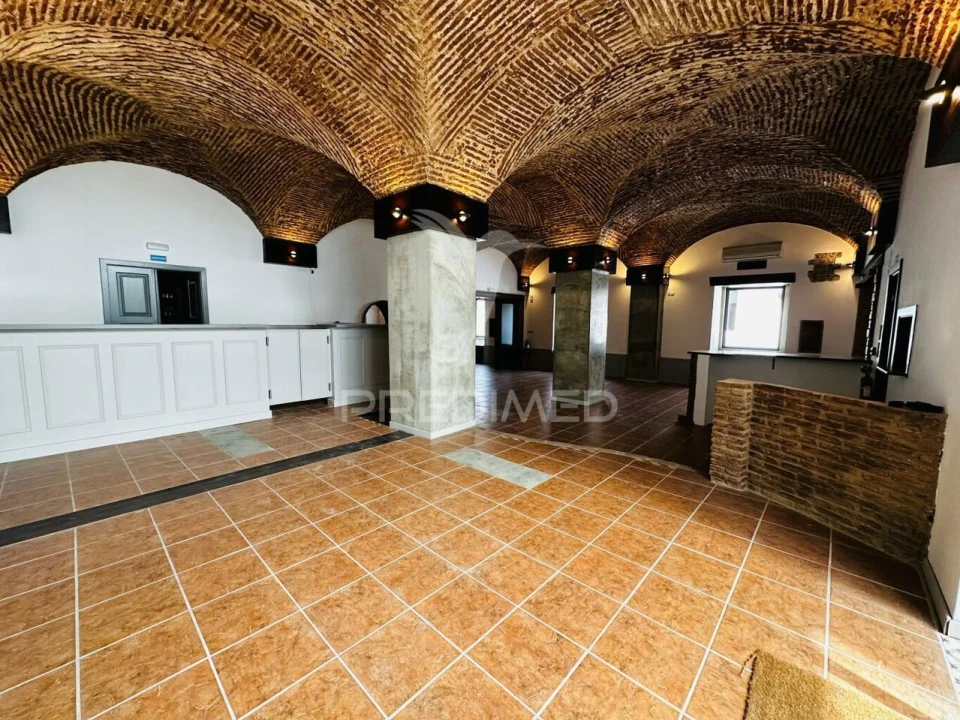 Loja para Arrendamento em Caia, São Pedro e Alcáçova Foto 6