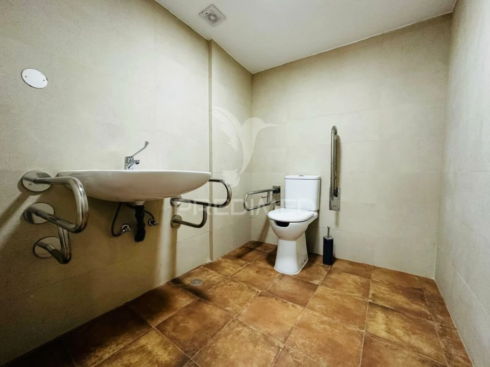 Loja para Arrendamento em Caia, São Pedro e Alcáçova Foto 15