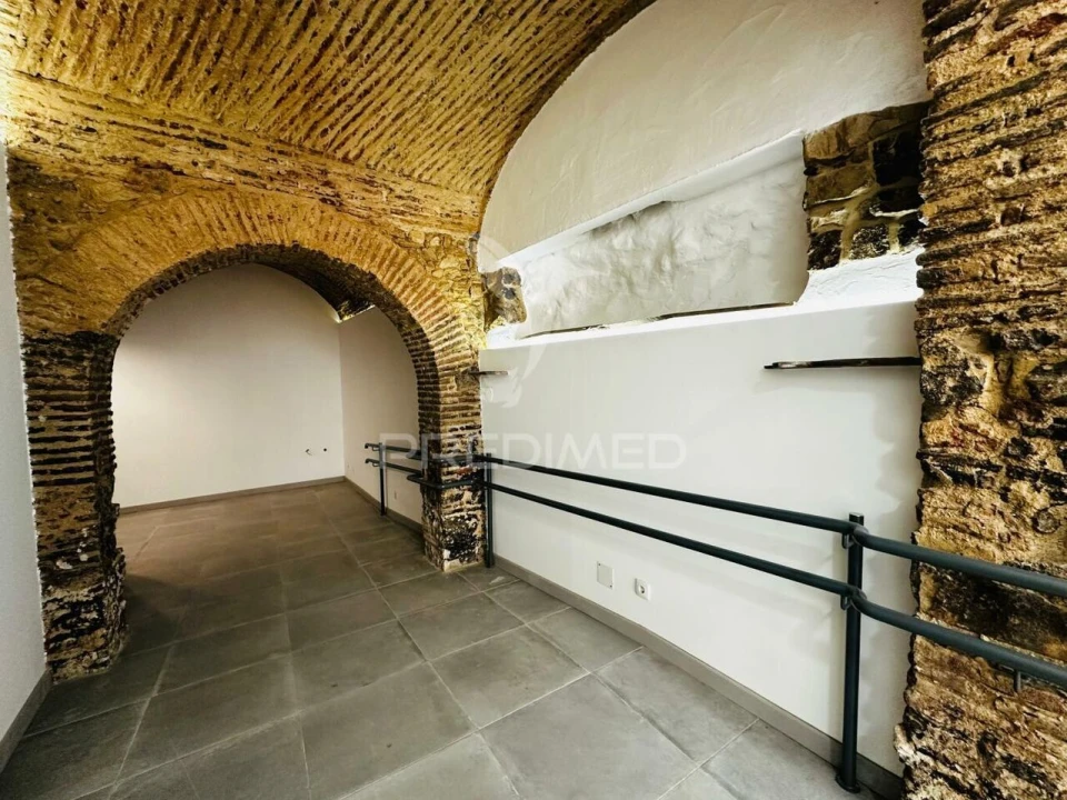 Loja para Arrendamento em Caia, São Pedro e Alcáçova Foto 28