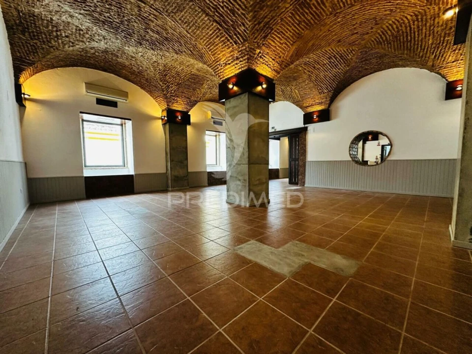 Loja para Arrendamento em Caia, São Pedro e Alcáçova Foto 8