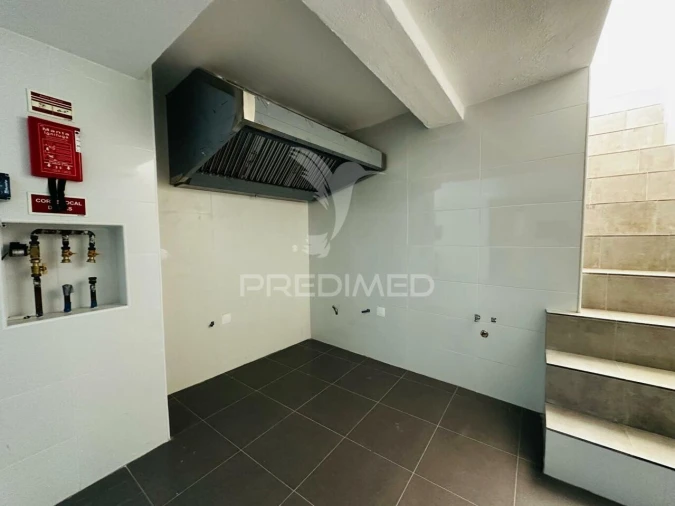 Loja para Arrendamento em Caia, São Pedro e Alcáçova Foto 21