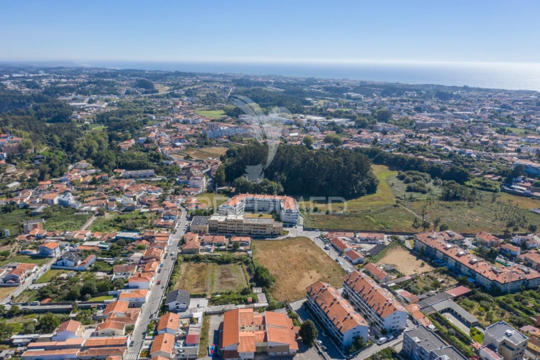 Terreno para Venda em Mafamude e Vilar do Paraíso Foto 9