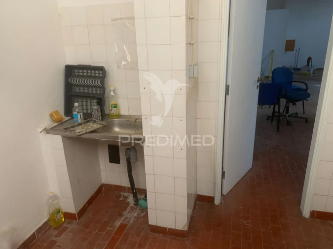 Loja para Venda em Charneca de Caparica e Sobreda Foto 4