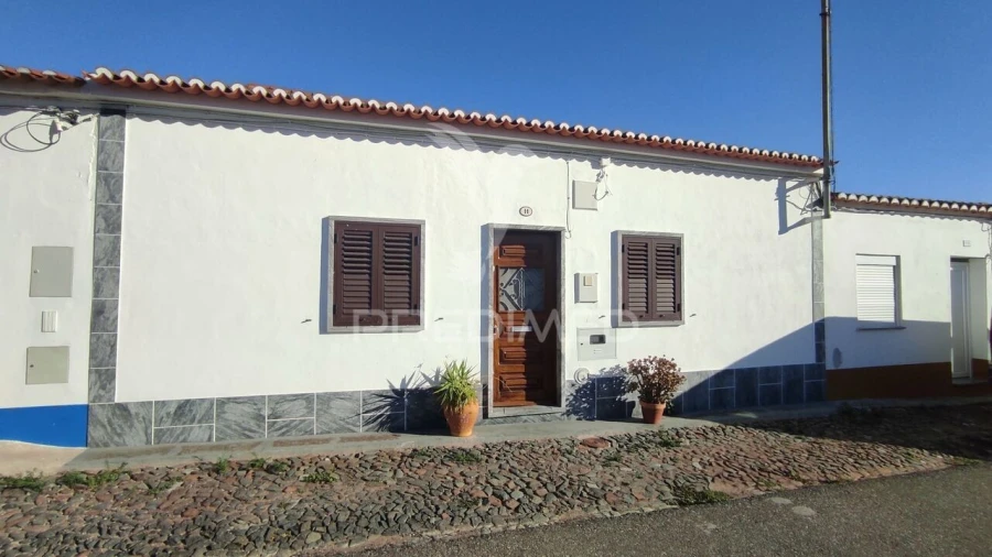 Moradia T3 para Venda em Trigaches e São Brissos Foto 2