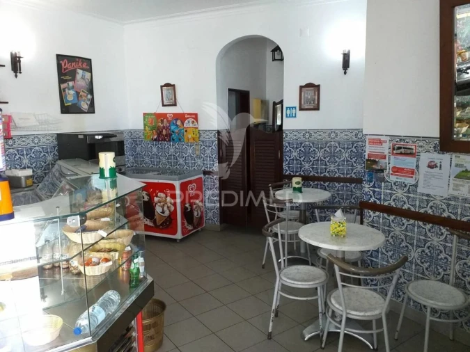 Loja para Venda em Alpalhão Foto 2