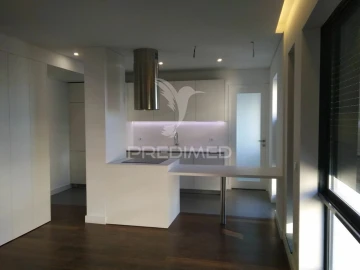 Apartamento T4 para Venda em Cedofeita, Santo Ildefonso, Sé, Miragaia, São Nicolau e Vitória