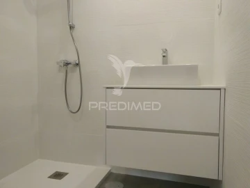 Apartamento T4 para Venda em Cedofeita, Santo Ildefonso, Sé, Miragaia, São Nicolau e Vitória