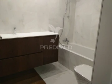 Apartamento T4 para Venda em Cedofeita, Santo Ildefonso, Sé, Miragaia, São Nicolau e Vitória