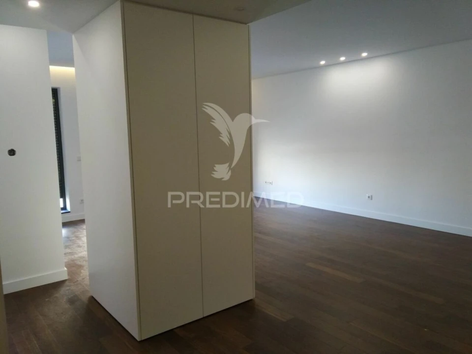 Apartamento T4 para Venda em Cedofeita, Santo Ildefonso, Sé, Miragaia, São Nicolau e Vitória Foto 4