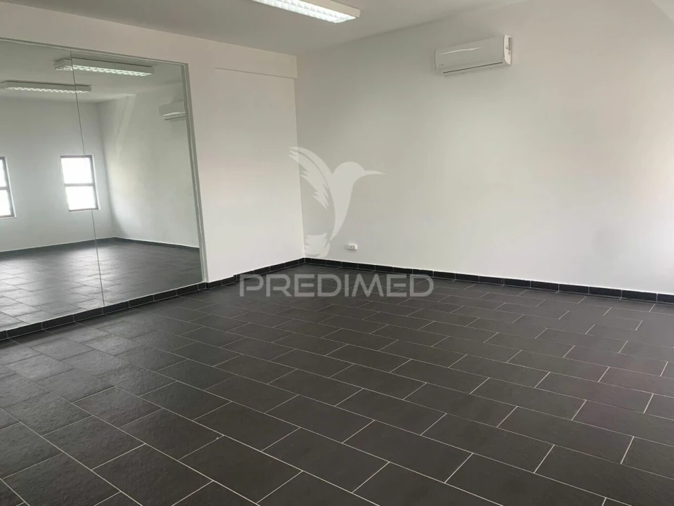 Escritório para Arrendamento em Malagueira e Horta das Figueiras Foto 2