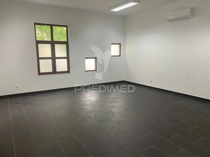 Escritório para Arrendamento em Malagueira e Horta das Figueiras Foto 3