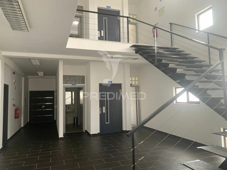 Escritório para Arrendamento em Malagueira e Horta das Figueiras Foto 5