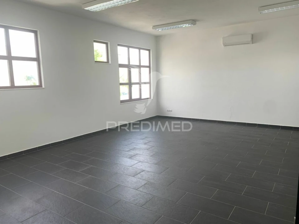 Escritório para Arrendamento em Malagueira e Horta das Figueiras Foto 2