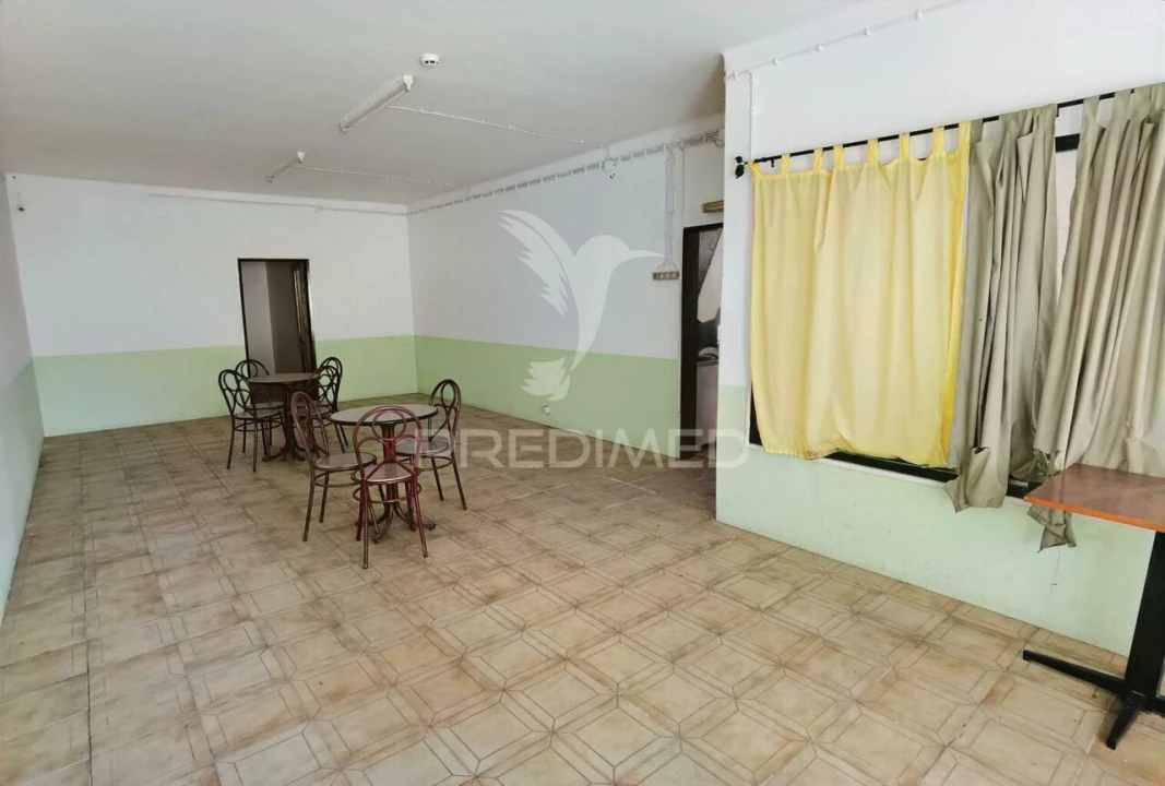 Loja para Venda em São Vicente do Paul e Vale de Figueira Foto 18