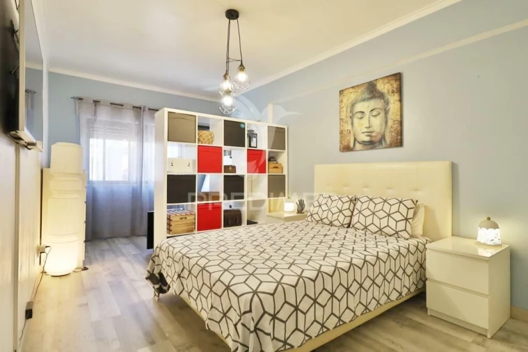 Apartamento T2 para Venda em Pontinha e Famões Foto 9