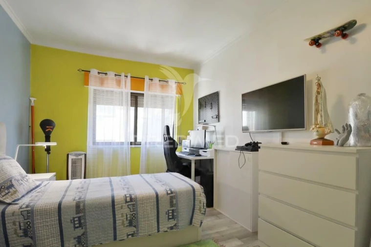 Apartamento T2 para Venda em Pontinha e Famões Foto 6