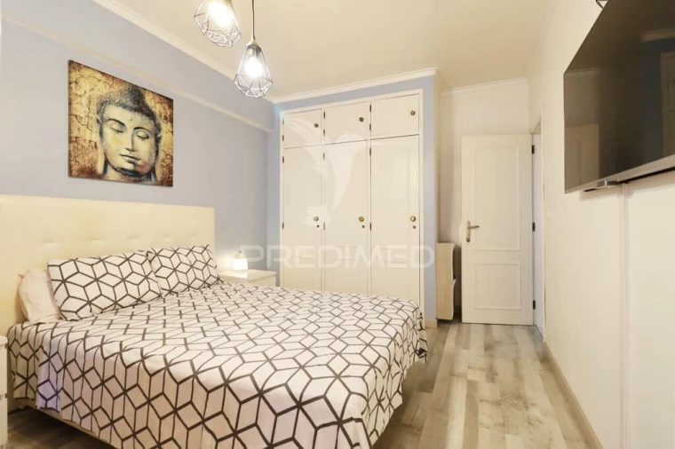 Apartamento T2 para Venda em Pontinha e Famões Foto 8